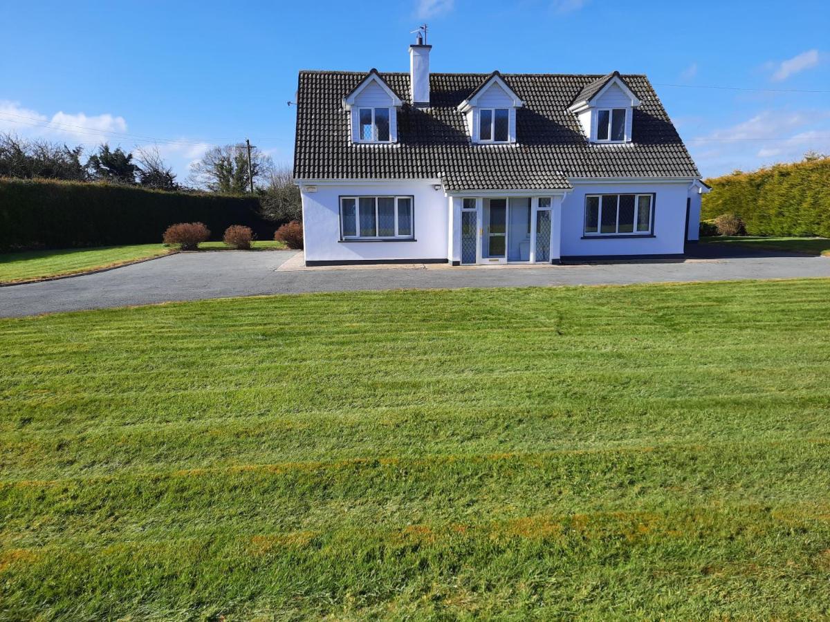 4 Bedroom, 15 Min To Limerick City Quiet Retreat. Экстерьер фото